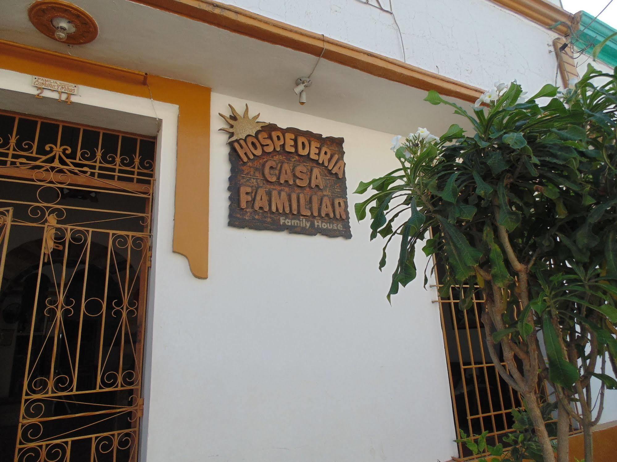 ホテル Hospederia Casa Familiar サンタ・マルタ エクステリア 写真